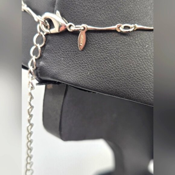 Vintage Avon Pink Stones Bib Necklace 18 With Clear Rhinestone - Picture 5 of 6